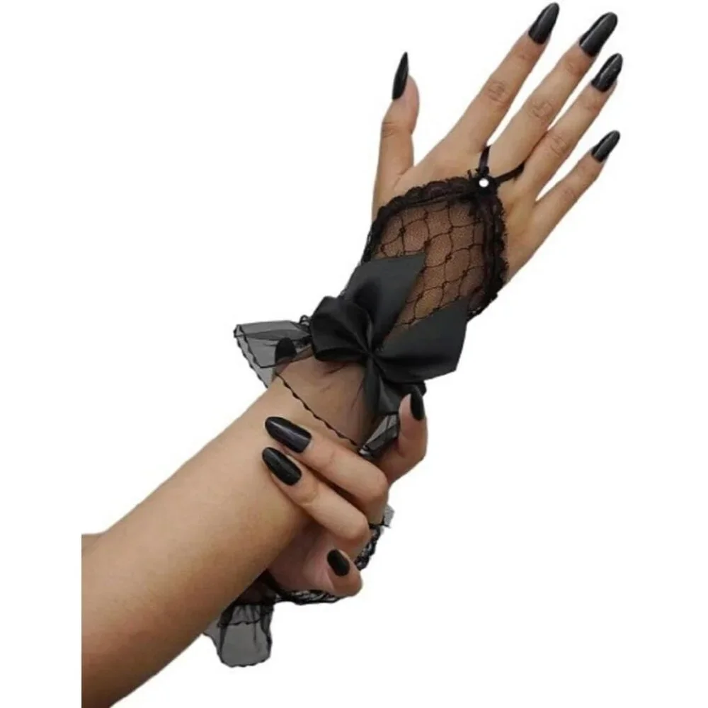 N/A lace gloves